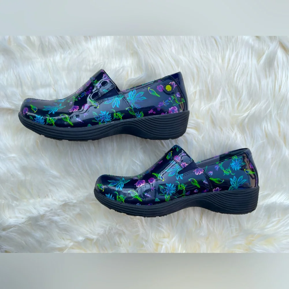 NEW Women’s Dansko Clogs, Botanical Patent, Size 39 - Picture 8 of 9